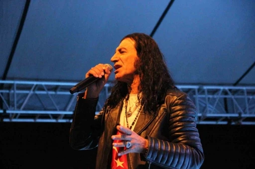 Murat Kekilli Çorumlu hayranlarını coşturdu
