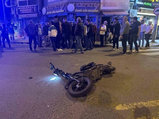 Muratlı&rsquo;da otomobil motosikletle &ccedil;arpıştı: 1 yaralı
