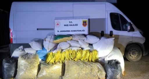 Muş&rsquo;ta 1 ton 200 kilogram bandrols&uuml;z t&uuml;t&uuml;n ele ge&ccedil;irildi
