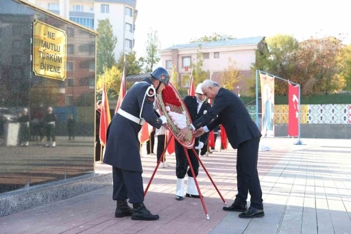 Muş’ta 10 Kasım töreninde dikkat çeken detay
