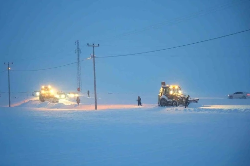 Muş&rsquo;ta 121 k&ouml;y yolu ulaşıma kapandı
