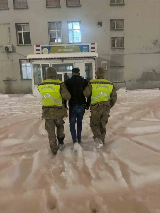 Muş&rsquo;ta bilişim dolandırıcılığından aranan şahıs yakalandı
