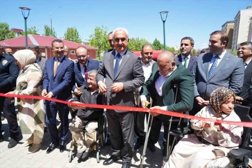Muş’ta engellilere yönelik iki mesleki kursun açılışı yapıldı
