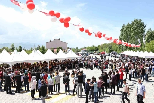 Muş’ta &quot;7. Lale Festivali&quot; coşkusu
