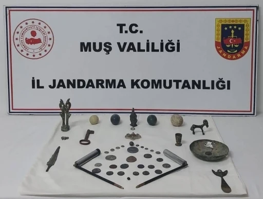 Muş’ta tarihi eser operasyonu: Çok sayıda obje ele geçirildi