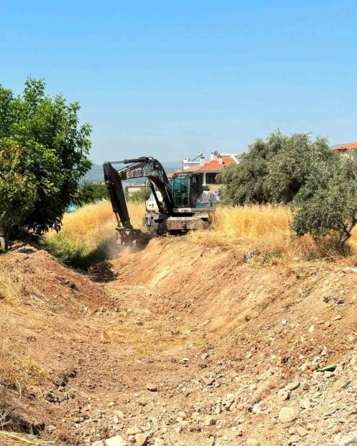 MUSKİ&rsquo;den Yatağan&rsquo;da dere temizliği
