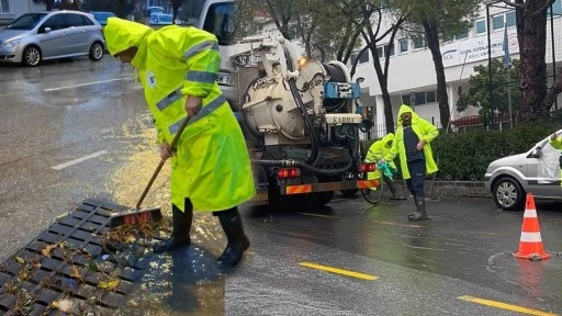 MUSKİ ekipleri 24 saat yağmur mesaisinde