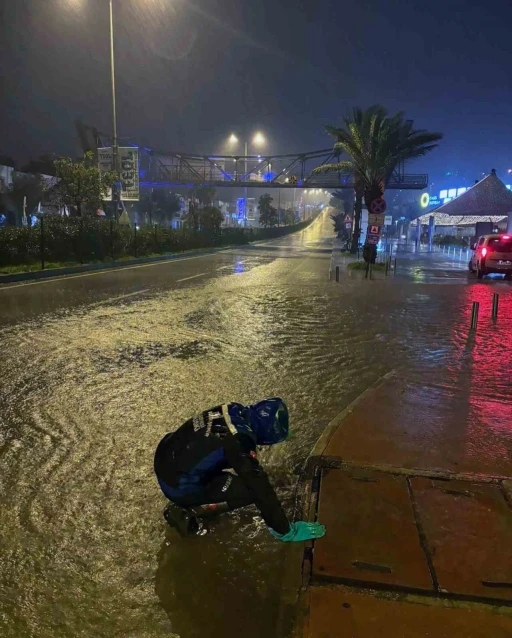 Muğla'da Fırtına ve Yağış Mesaisi