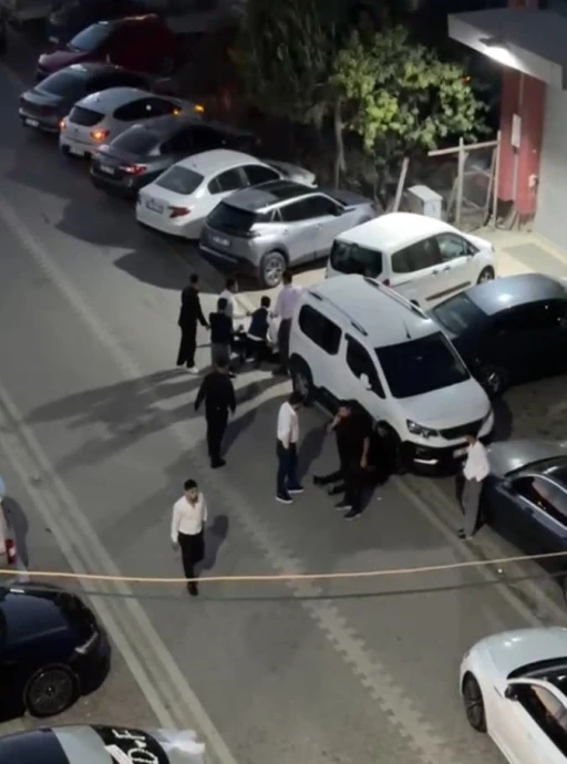 Mutlu başlayan d&uuml;ğ&uuml;n bı&ccedil;aklı kavgayla son buldu
