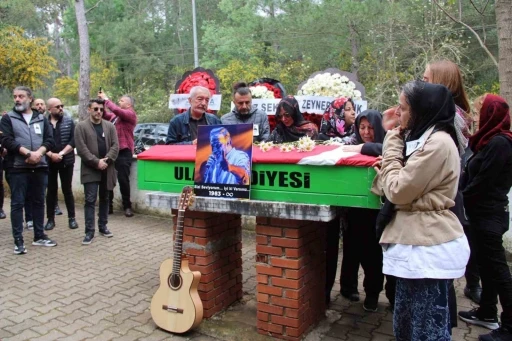 M&uuml;zisyen Rıza Tamer Şişman Akyaka&rsquo;da toprağa verildi
