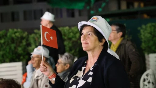 MARMARİS’TE AVUSTURYALI TURİST MUTLULUĞU