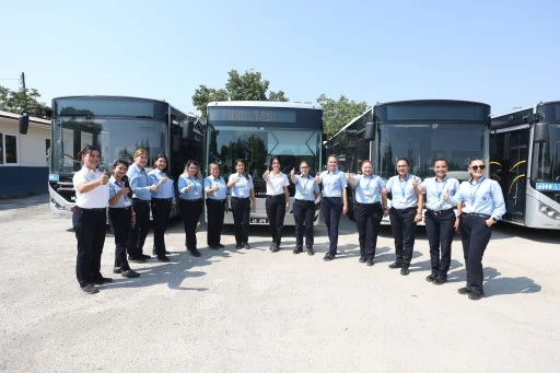 MUĞLA’DA KADINLAR TOPLU TAŞIMADA ÖNCÜ OLDU