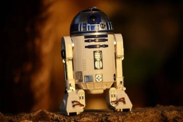 YAPAY ZEKA VE ROBOTLARLA HIZLI KİMYASAL DENEYLER