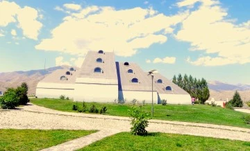 BAYBURT’TA İNSANLARI, SANATI, TOPLUMU ETKİSİNDE BIRAKAN BAKSI MÜZESİ 