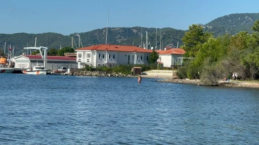 Ekim sonunda  Marmaris’te deniz keyfi devam ediyor