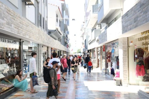 YENİLENEN &Ccedil;ARŞI TURİSTLERİN G&Ouml;ZDESİ OLDU