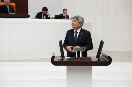 METİN ERGUN&rsquo;DAN MİLLİ PARKLAR UYARISI: &ldquo;DOĞAYI TİCARİLEŞTİREN ANLAYIŞI REDDEDİYORUZ&rdquo;