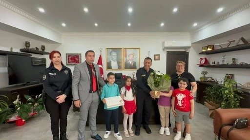 23 NİSAN COŞKUSU MARMARİS İL&Ccedil;E EMNİYET M&Uuml;D&Uuml;RL&Uuml;Ğ&Uuml;&rsquo;NDE YAŞANDI