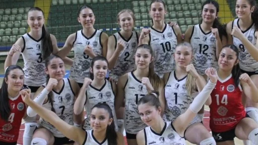 MARMARİS BELEDİYESPOR VOLEYBOL TAKIMLARI BAŞARIDAN BAŞARIYA KOŞUYOR
