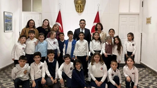 MARMARİS ŞEHİT AHMET BENLER İLKOKULU &Ouml;ĞRENCİLERİNDEN KAYMAKAM KAYA&rsquo;YA&nbsp; ZİYARET