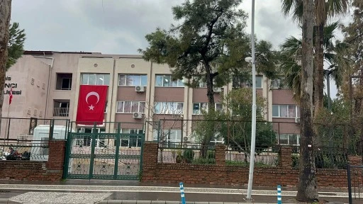 OKULLAR İKİNCİ D&Ouml;NEME &lsquo;BAYRAK SEVGİSİ&rsquo; İLE BAŞLADI