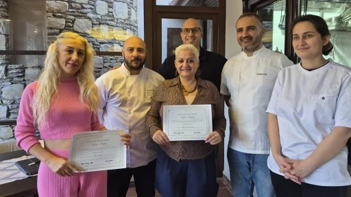 AŞ&Ccedil;ILAR KAMPINDA GAZETECİLER H&Uuml;NERLERİNİ SERGİLEDİ