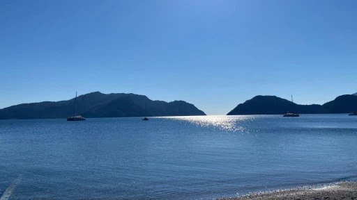 MARMARİS&rsquo;TE FIRTINANIN ARDINDAN G&Uuml;NEŞ Y&Uuml;Z&Uuml;N&Uuml; G&Ouml;STERDİ&nbsp;