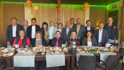 MARMARİS’İN MUHTARLARI ELEKTRİK SORUNLARINI ADM İLE GÖRÜŞTÜ