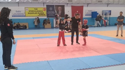 MARMARİS&rsquo;İN MİNİK ŞAMPİYONLARI &Ouml;D&Uuml;LLERE DOYMUYOR
