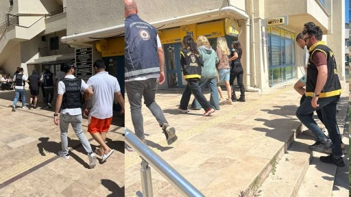 MARMARİS'TE G&Ouml;&Ccedil;MEN KA&Ccedil;AK&Ccedil;ILIĞI OPERASYONU&nbsp;
