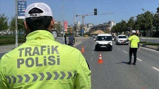 İ&Ccedil;İŞLERİ'NDEN YENİ KARAR: BASIN KARTI KİMLİK YERİNE GE&Ccedil;ECEK