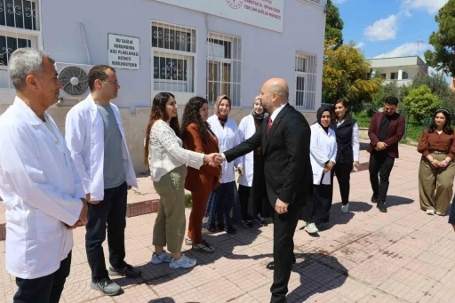 Nacar, Karataş&rsquo;ta sağlık tesislerini inceledi

