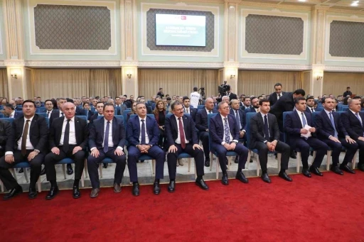 Nahçıvan’da 2. Serhat İlleri Bölgesel Ekonomi Forumu düzenlendi
