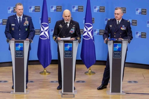 NATO Askeri Komite Başkanı Dragone: "Avrupa Ordusu diye bir şey d&uuml;ş&uuml;n&uuml;lemez"
