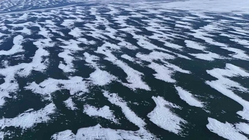 Nazik G&ouml;l&uuml;&rsquo;n&uuml;n donan y&uuml;zeyi g&ouml;rsel ş&ouml;len sunuyor
