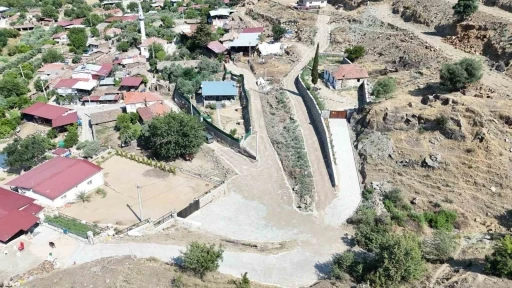 Nazilli Belediyesi Kırcaklı&rsquo;da yolları yeniledi
