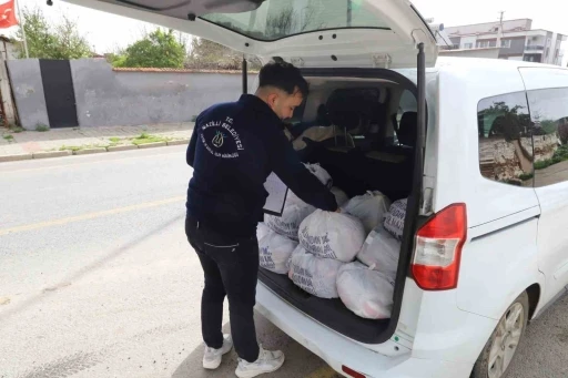 Nazilli Belediyesi Ramazan &ouml;ncesi gıda yardımlarını artırdı
