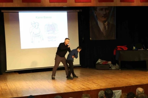 Nazilli&rsquo;de &rsquo;6 Şubat Depremleri&rsquo;nin yıl d&ouml;n&uuml;m&uuml;nde anlamlı eğitim
