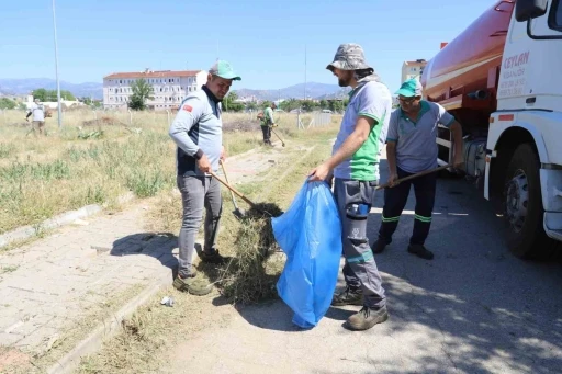 Nazilli&rsquo;de belediye ekipleri sahaya indi
