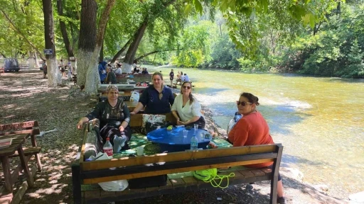 Nazilli&rsquo;de incir işletmesi &ccedil;alışanları yeni sezon &ouml;ncesi eğlendi
