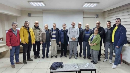 Nazillili fotoğraf tutkunları yeni teknolojileri öğreniyor
