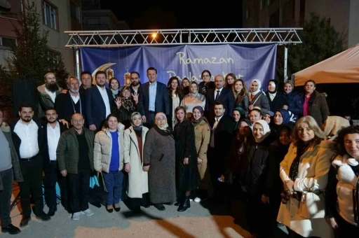 Nebi Hatipoğlu, Emek Mahallesinde iftar programı düzenlendi
