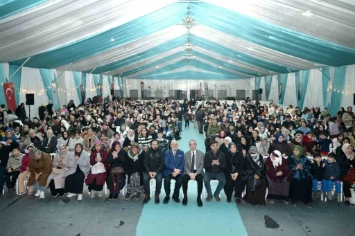 Necmettin Nursa&ccedil;an Esenyurt&rsquo;ta vatandaşlarla buluştu
