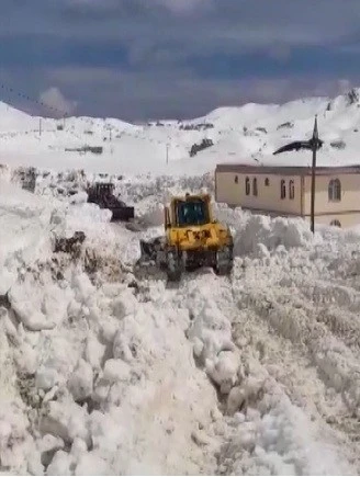 Nemrut&rsquo;ta kar 5 metreyi buldu
