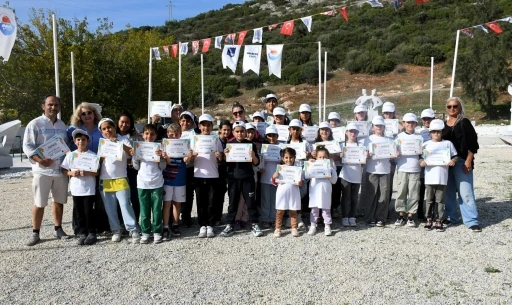 Neopolis küçük heykeltıraşları misafir etti
