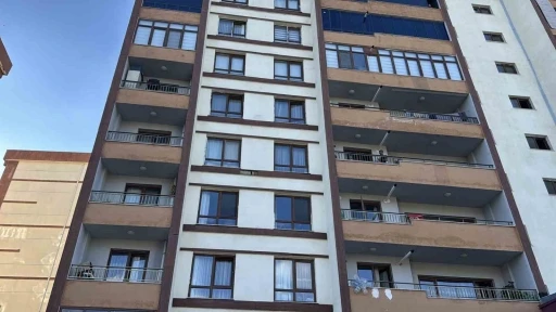 Nevşehir&rsquo;de 5. kattan d&uuml;şen 2 yaşındaki &ccedil;ocuk hayatını kaybetti
