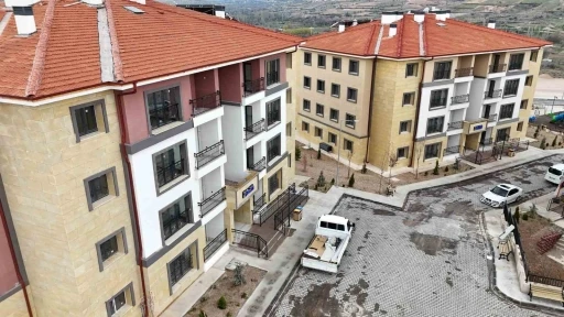Nevşehir&rsquo;de TOKİ konutları hak sahiplerine teslim edildi

