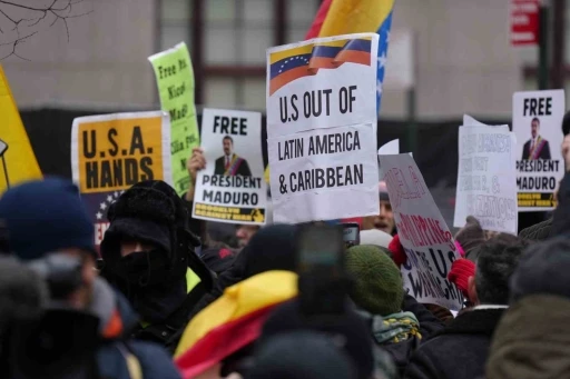 New York&rsquo;taki duruşma &ouml;ncesi Maduro ve eşinin serbest bırakılması i&ccedil;in protesto
