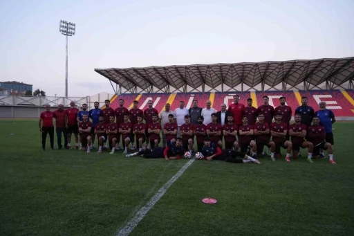 Niğde Belediyespor yeni sezona yeni stadyumda hazırlanıyor
