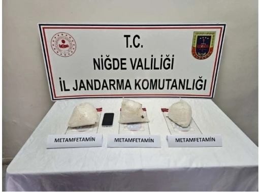 Niğde&rsquo;de 3 kilo uyuşturucu ele ge&ccedil;irildi

